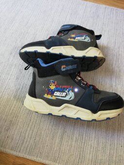 Prechodné BLIKAJÚCE topánky v. 27 Paw Patrol