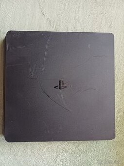 Predam konzolu SONY playstation 4 - PS4