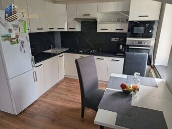 Kompletne zrekonštruovaný 2 izbový byt s balkónom