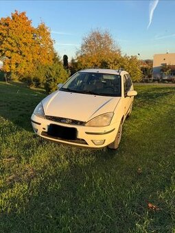 Ford focus kombi 1,6 16v benzín - 1