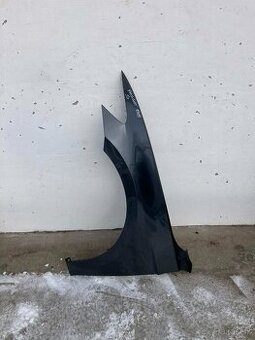 VW PASSAT B8 2014- ĽAVÝ PREDNÝ BLATNÍK