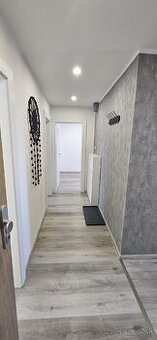 Vymenim 3i byt na Vajanskeho za 1i (PN), pripadne 2i.