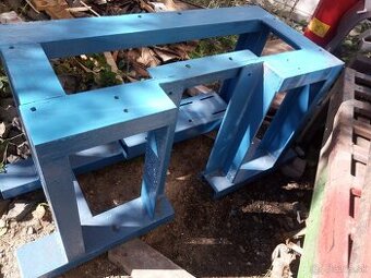 Kovový stojan - predaj