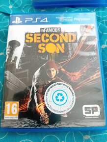 Hry na PS 4 - 10eur -kus
