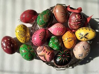 Predám sadu ručne maľovaných veľkonočných vajíčok.