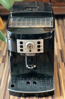 Automatický kávovar Delonghi Magnifica S