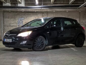 Opel Astra J 1.7 CDTI 2010 - 92kW (245 000 km)