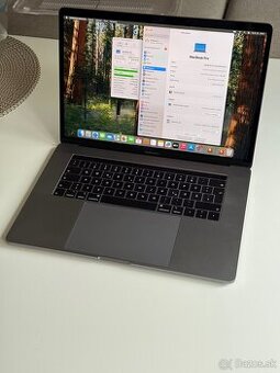 MacBook Pro 15 touchbar (2019) i7-8 jadro, 16GBram, 512GBssd