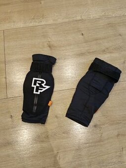 Race face chrániče lakťov