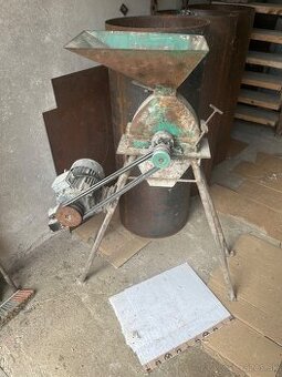 Šrotovník na obilie