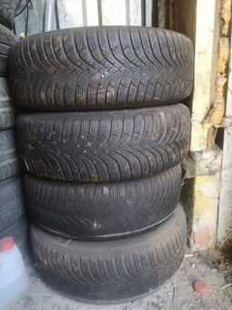 Disky a zimné pneumatiky.