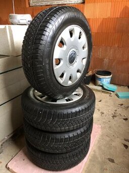 Zimne gumi 195/65 R 15 original puklice Volkswagen