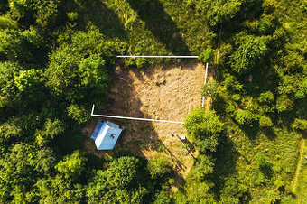Na predaj investičný pozemok so stavebným povolením Vydrná
