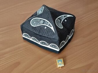 Čiapka Tubetejka, Vlajka USA, Vstupné lístky