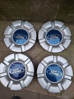 stredove kritky puklicky FORD