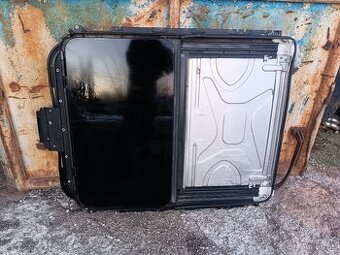 Predám strešné okno na BMW e39 kompletne