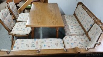 Masívna rohová lavica+2stoličky+rozkl.stôl