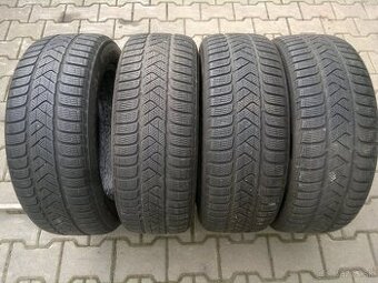 Zimne pneu. Pirelli 215/55 r17
