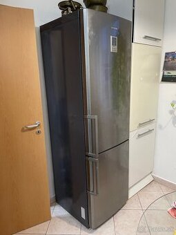 Chladnicka s mraznickou Samsung