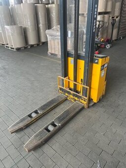 Ručný elektrický vysokozdvižný paletový vozík