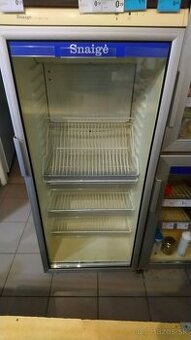 Snaige presklená chladnička