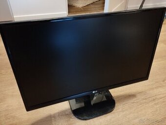 LG Monitor 24"