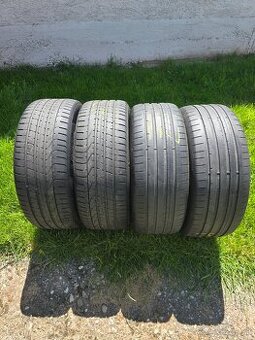 255/45 R19