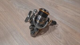 DAIWA FREAMS LT 2500S XH