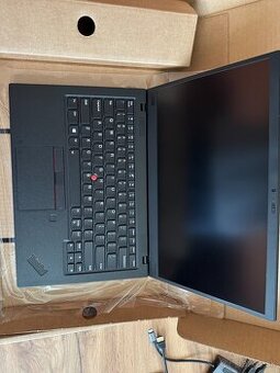 Lenovo ThinkPad X1 Carbon G8-14-Core i7 10610U-16GBRAM-512GB