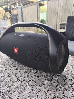 JBL Boombox 1