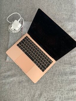 MacBook Air 13” 8GB 121GB 1,6GHz I5 ROSEGOLD 2020
