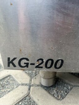 Predám varny kotol 200l plyn