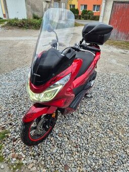 Predám Hondu PCX