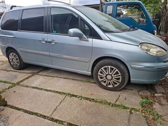Rozpredam Peugeot 807 2.0hdi