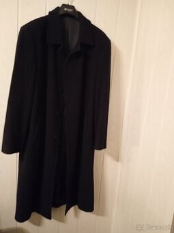 Predám čierny pánsky elegantný kabát.