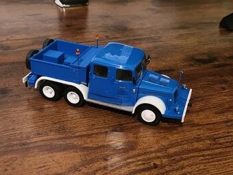 Tatra 141 modra 1:43