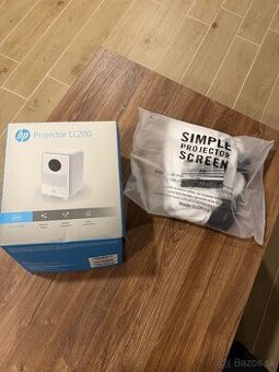 Nový HP Projector CC200 s diaľkovým ovládačom plus plátno