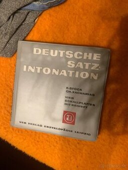 Deutsche Satzintonation od E. Stocka a Ch. Zachariasa
