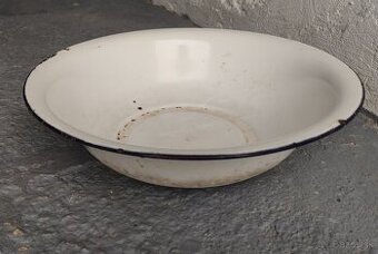 Smaltované nádoby na chalupu