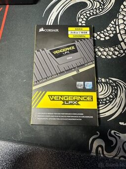 Corsair 16GB KIT DDR4 3200 MHz CL16 Vengeance LPX čierna