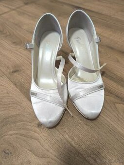 Svadobné topánky 39