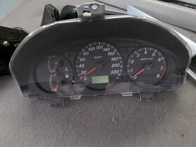 Mazda 323f náhradné Diely tachometer