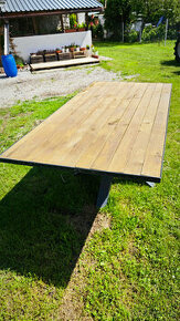 kovový stôl 2x1m
