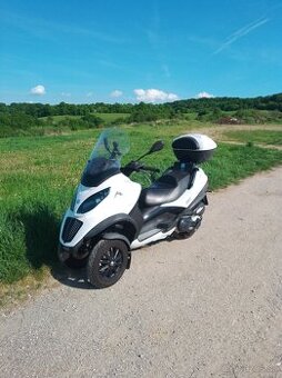 Piaggio MP3 500