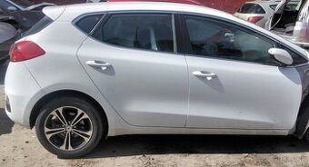 KIA CEED 2015 1.4 CRDI predám DVERE, MOTOR D4FC, TRYSKY