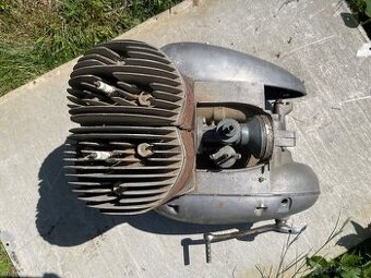 Motor jawa 350 360 panelka