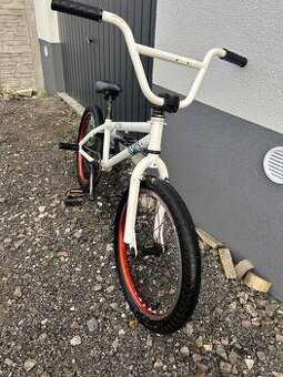 Predám freestyle BMX 16”