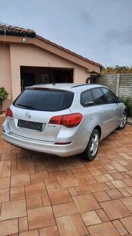 Opel astra j rozpredam