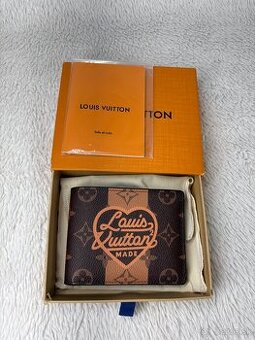 LOUIS VUITTON X NIGO Love Wallet
