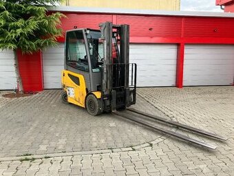 VZV Jungheinrich EFG 425k - elektrický (možnosť odpočtu DPH)
